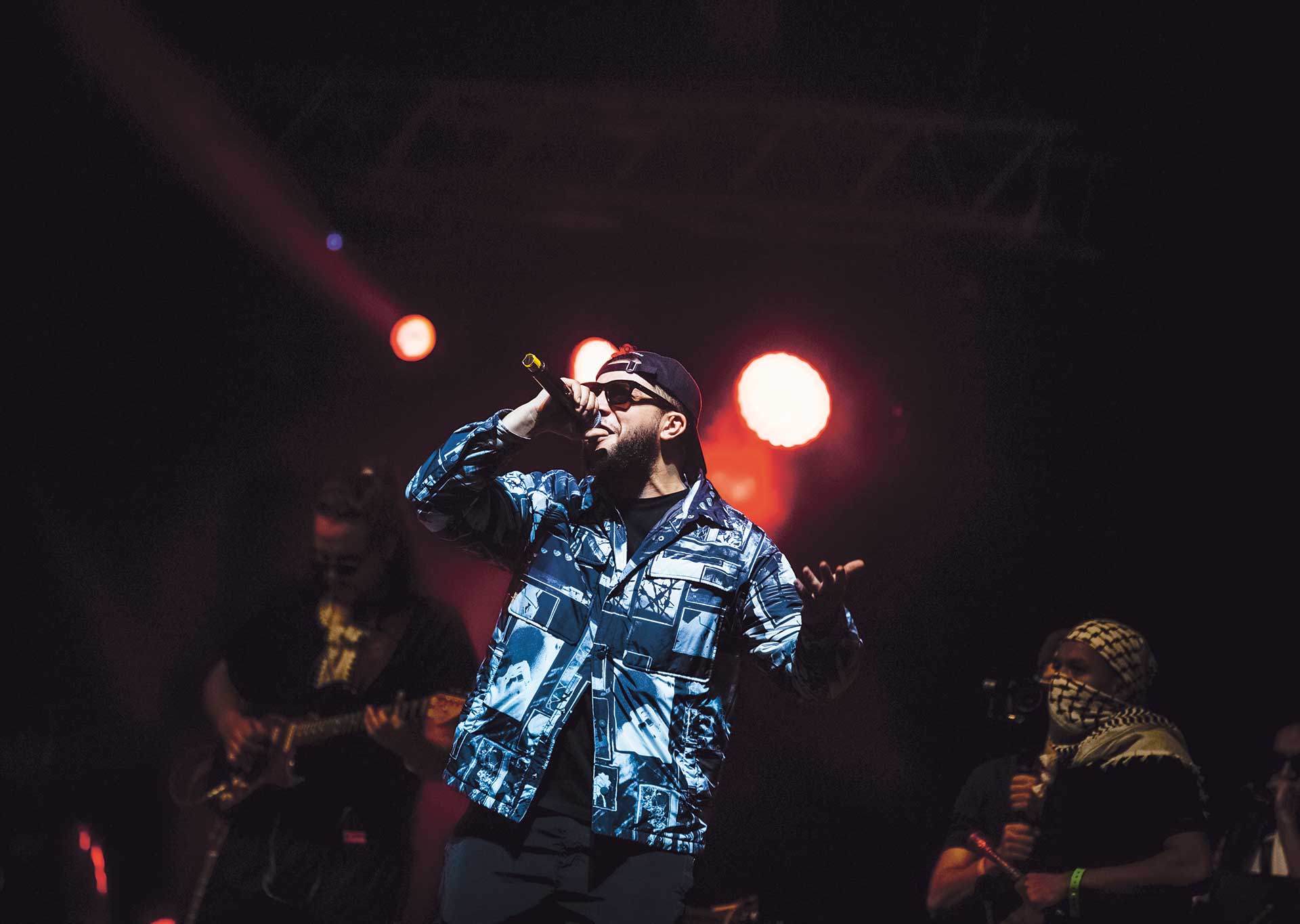 Le rappeur algérien Tif sur scène lors du festival L’Boulevard en novembre 2023, à Casablanca, au Maroc.Milla Morisson / Hans Lucas