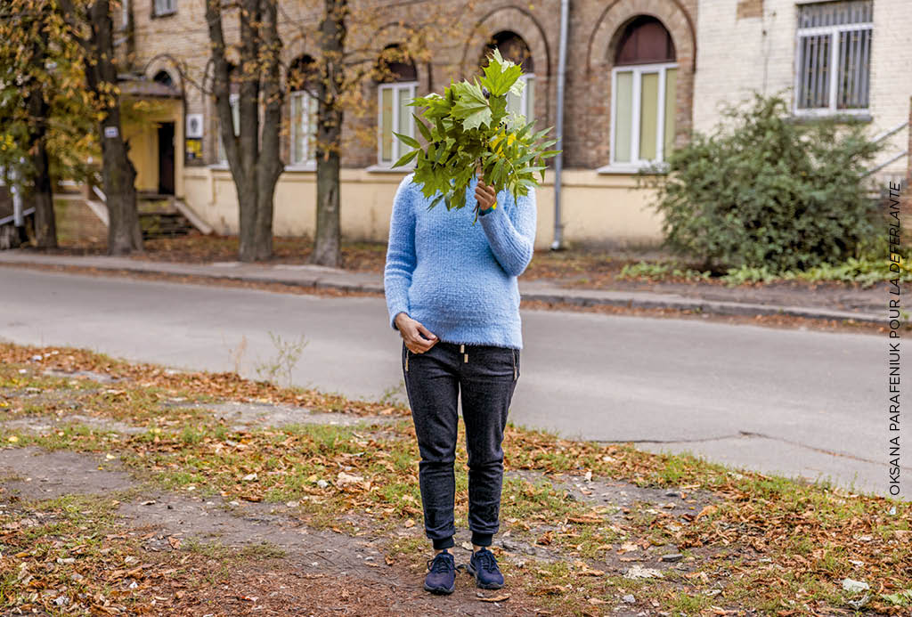 Tamara, 31 ans, enceinte de sept mois et mère de trois enfants, vit depuis mai 2024 dans un centre d’hébergement pour femmes victimes de violences conjugales à Kyiv.